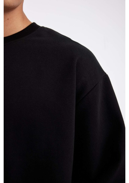 Oversize Geniş Kalıp Bisiklet Yaka Kalın Basic Düz Sweatshirt T5139AZ24AU