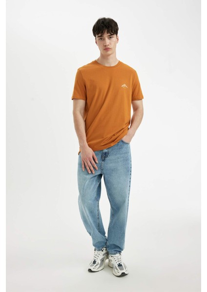 %100 Pamuk Slim Fit Dar Kesim Bisiklet Yaka Baskılı Kısa Kollu Tişört