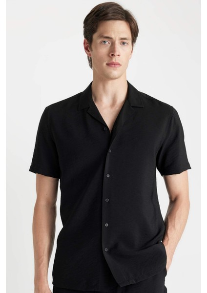 Modern Fit Yazlık Polo Yaka Basic Düz Aerobin Kısa Kollu Siyah Gömlek V8406AZ24SM
