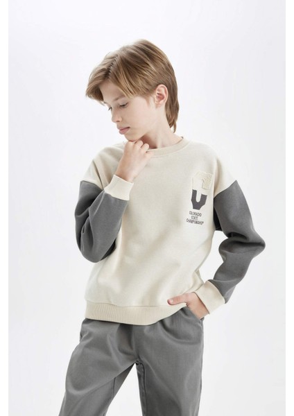 Erkek Çocuk Oversize Geniş Kalıp Bisiklet Yaka Sırt Baskılı Sweatshirt C9808A824WN