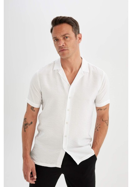 Modern Fit Yazlık Polo Yaka Basic Düz Aerobin Kısa Kollu Beyaz Gömlek V8406AZ24SM