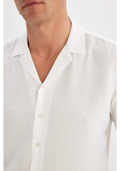 Modern Fit Yazlık Polo Yaka Basic Düz Aerobin Kısa Kollu Beyaz Gömlek V8406AZ24SM