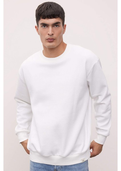 Oversize Geniş Kalıp Bisiklet Yaka Kalın Basic Düz Sweatshirt T5139AZ24AU