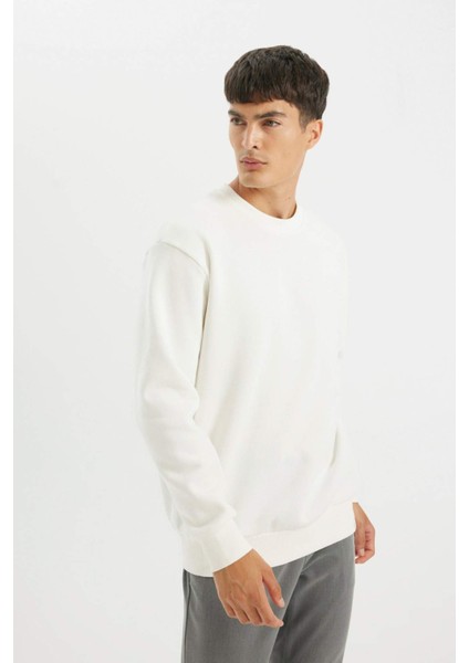 Oversize Geniş Kalıp Bisiklet Yaka Kalın Basic Düz Sweatshirt T5139AZ24AU