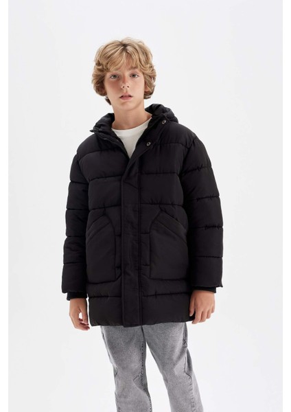 Erkek Çocuk Su İtici Kapüşonlu Fermuarlı Çıtçıt Kapamalı Cepli Parka C8782A824WN