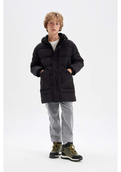 Erkek Çocuk Su İtici Kapüşonlu Fermuarlı Çıtçıt Kapamalı Cepli Parka C8782A824WN