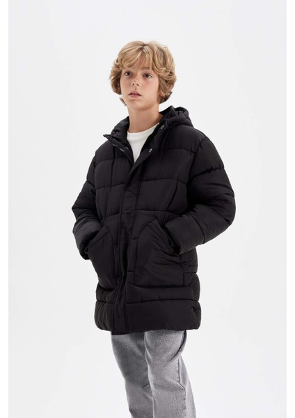 Erkek Çocuk Su İtici Kapüşonlu Fermuarlı Çıtçıt Kapamalı Cepli Parka C8782A824WN