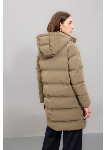 Su Geçirmez Uzun Şişme Mont Parka Kapüşonlu Fermuarlı Çıtçıtlı Cepli C3849AX24WN