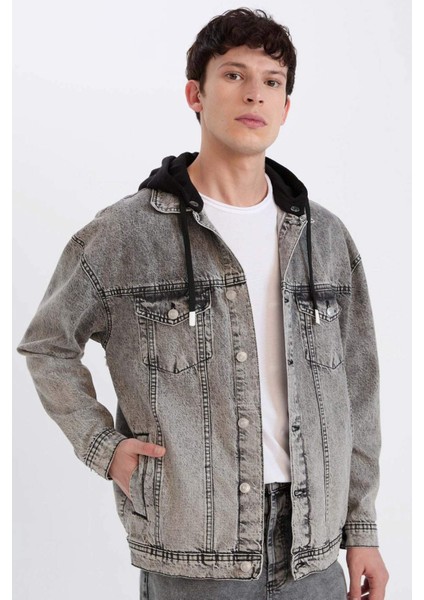 %100 Pamuk Oversize Geniş Kalıp Kapüşonlu Düğmeli Mevsimlik Baharlık Denim Ceket D0416AX24AU