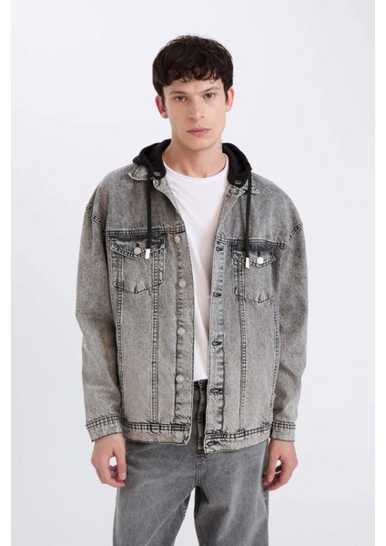 %100 Pamuk Oversize Geniş Kalıp Kapüşonlu Düğmeli Mevsimlik Baharlık Denim Ceket D0416AX24AU