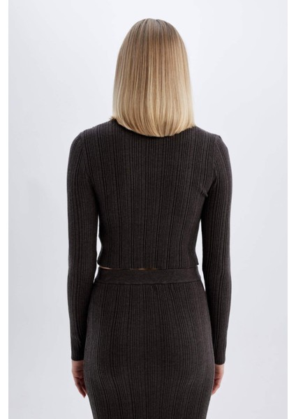 Slim Fit Dar Kesim Bisiklet Yaka Triko Kazak A2057AX24AU