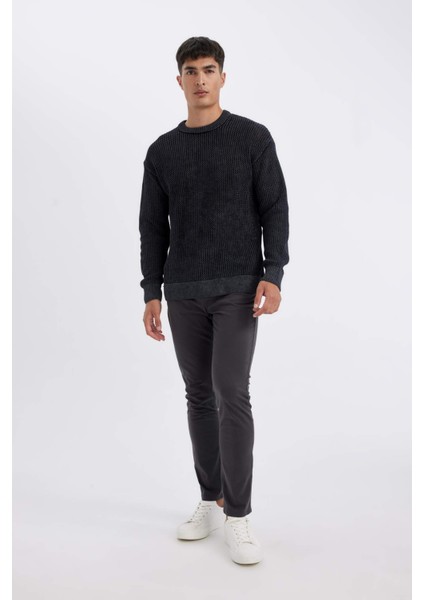 %100 Pamuk Relax Fit Bisiklet Yaka Dokulu Triko Kazak D2061AX24AU