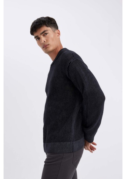 %100 Pamuk Relax Fit Bisiklet Yaka Dokulu Triko Kazak D2061AX24AU