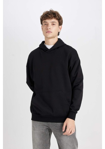 Oversize Geniş Kalıp Kapüşonlu Cepli Basic Düz Sweatshirt Y1237AZ24AU