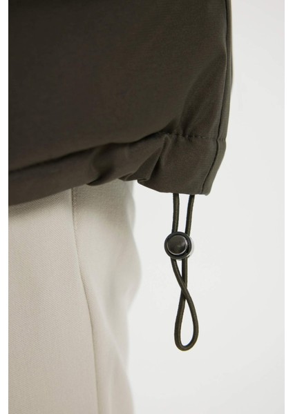 Regular Fit Kapüşonlu Fermuarlı Cepli Kürklü Mont Parka D1275AX24WN