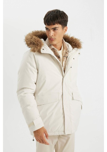 Regular Fit Kapüşonlu Fermuarlı Cepli Kürklü Mont Parka D1275AX24WN