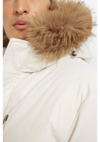 Regular Fit Kapüşonlu Fermuarlı Cepli Kürklü Mont Parka D1275AX24WN