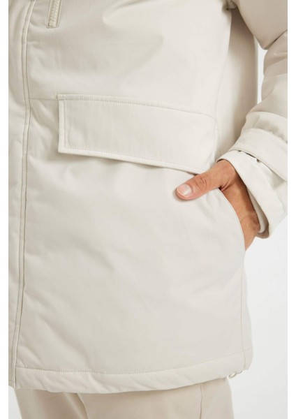 Regular Fit Kapüşonlu Fermuarlı Cepli Kürklü Mont Parka D1275AX24WN