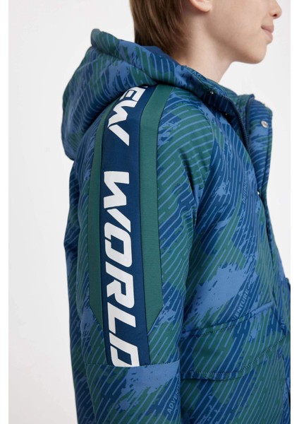 Erkek Çocuk Su Geçirmez Kapüşonlu Fermuarlı Çıtçıtlı Cepli Mont Parka C5521A824WN