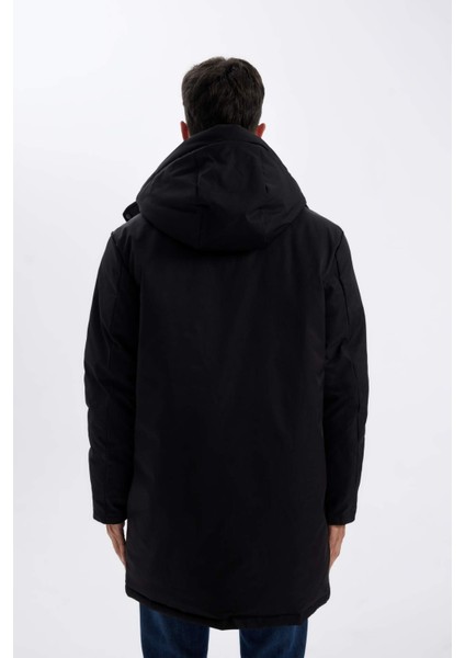 Su İtici Regular Fit Kapuşonlu Cepli Astarlı Uzun Şişme Mont D1231AX24WN