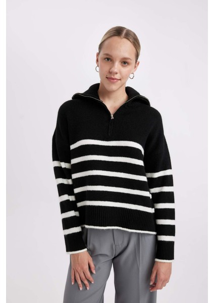 Oversize Geniş Kalıp Çizgili Yarım Fermuarlı Dik Yaka Triko Kazak A7173AX24WN