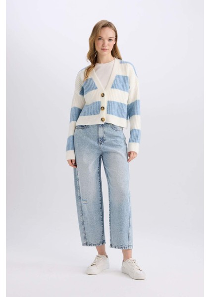 Regular Fit V Yaka Çizgili Düğmeli Triko Hırka A2416AX24WN