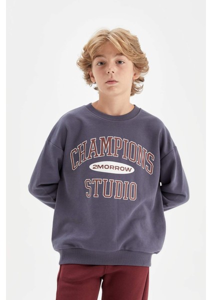 Erkek Çocuk Oversize Geniş Kalıp Bisiklet Yaka Yazı Baskılı Okul Sweatshirt D0983A824AU