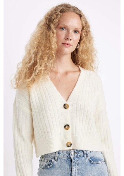 Regular Fit V Yaka Basic Düz Düğmeli Triko Hırka R1389AZ24WN