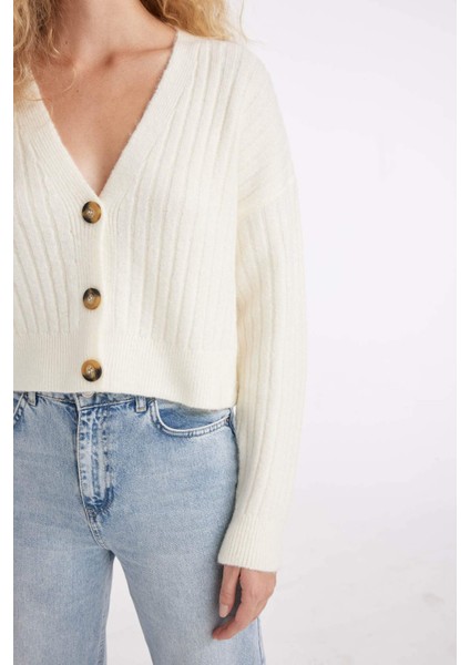 Regular Fit V Yaka Basic Düz Düğmeli Triko Hırka R1389AZ24WN