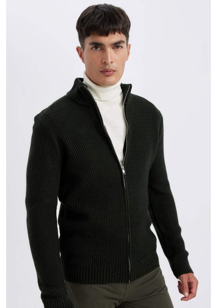 Standart Fit Normal Kesim Yarım Balıkçı Yaka Fermuarlı Triko Hırka R1195AZ24WN