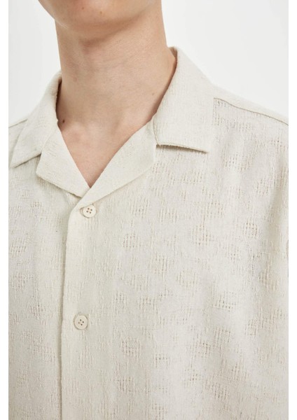 Regular Fit Yazlık Apaş Yaka Dokulu Kısa Kollu Gömlek A9335AX24HS