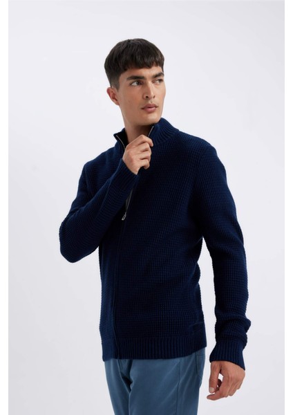 Lacivert Standart Fit Normal Kesim Yarım Balıkçı Yaka Fermuarlı Triko Hırka R1195AZ24WN