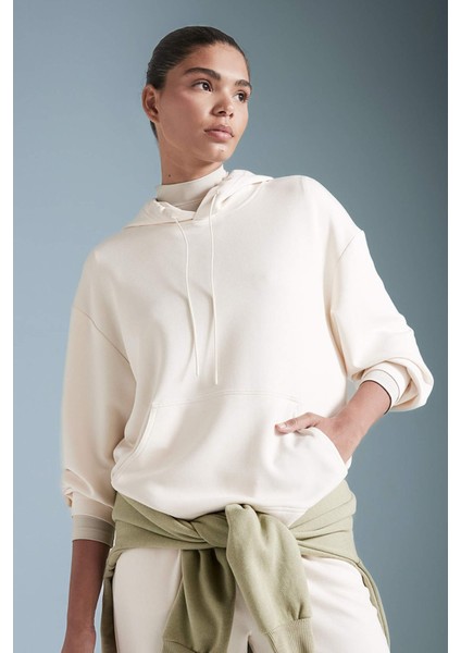 Fit Oversize Geniş Kalıp Modal Kapüşonlu Kanguru Cepli Sporcu Sweatshirt B5206AX24AU