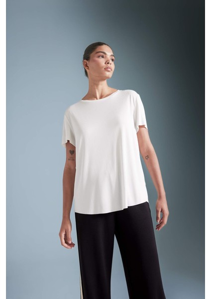 Fit Oversize Geniş Kalıp Bisiklet Yaka Sporcu Modal Kısa Kollu Tişört B5536AX24AU