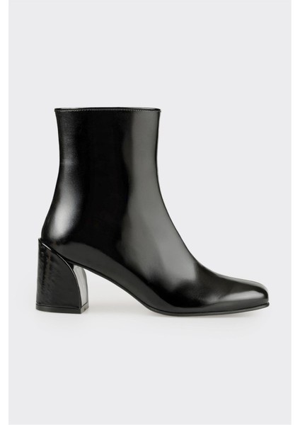 Siyah Deri Kadın Klasik Bot