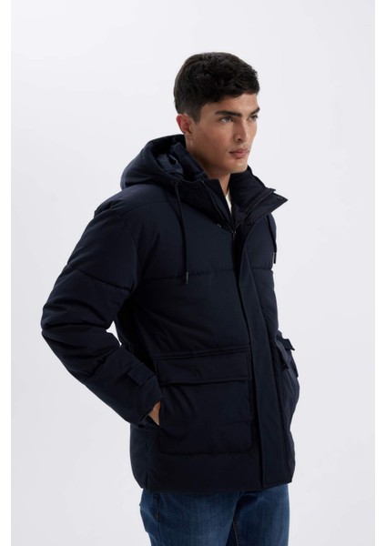 Slim Fit Dar Kesim Astarlı Kapüşonlu Fermuarlı Çift Cepli Kışlık Şişme Mont A3489AX24WN