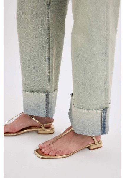 Straight Fit Yüksek Bel Katlamalı Paça Bilek Boy Jean Yıkamalı Pantolon D2965AX24HS