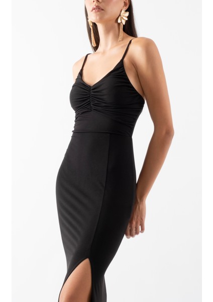 Robertson Ince Askılı V Yaka Göğüs Büzgülü Yırtmaçlı Uzun Abiye Elbise Siyah fırsatları