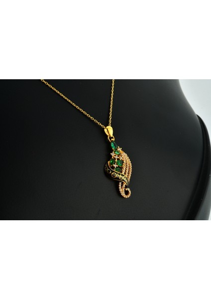 Zümrüd Yeşili Damla Taşlı 925 Ayar Gümüş Kolye Özel Ahşap Kutulu