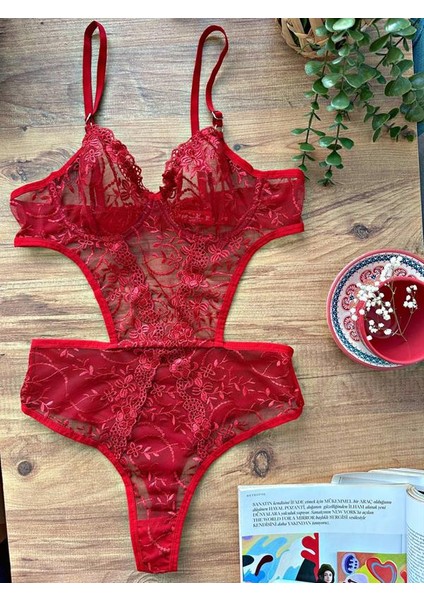 Çiçek Desenli Kırmızı Bodysuit