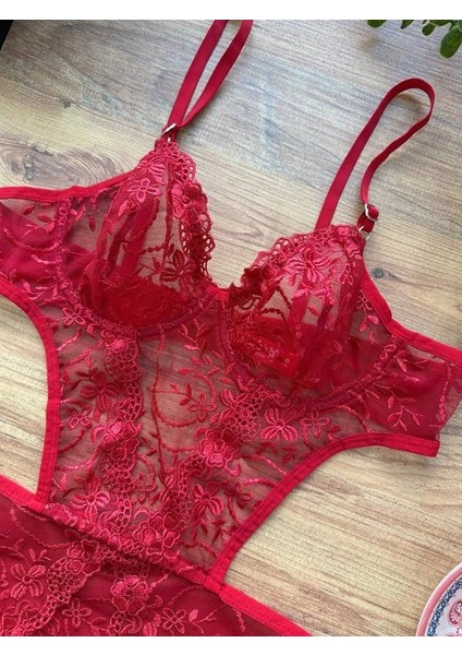 Çiçek Desenli Kırmızı Bodysuit fiyatları