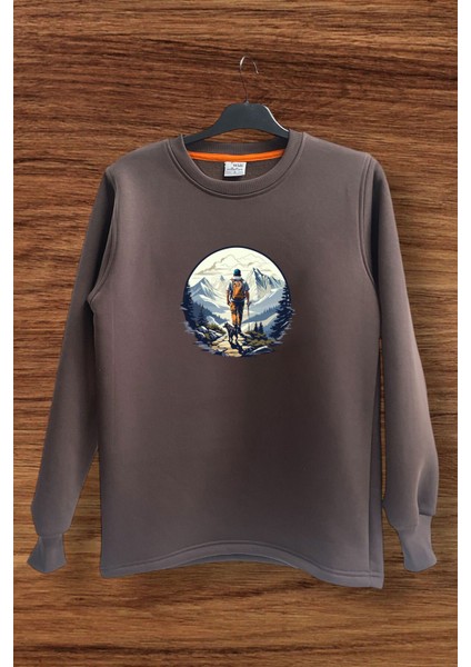 Outdoor Doğa Dağ Yürüyüşü Yapan Adam Baskılı Regular Fit Bisiklet Yaka Kışlık Sweatshirt