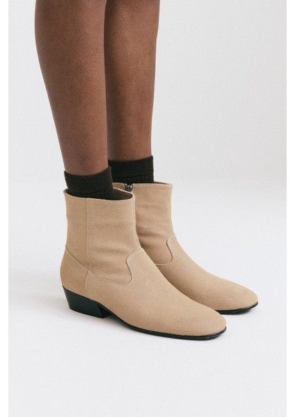 Bot 2512 - Dikiş Detaylı Bej Süet Kadın Bot