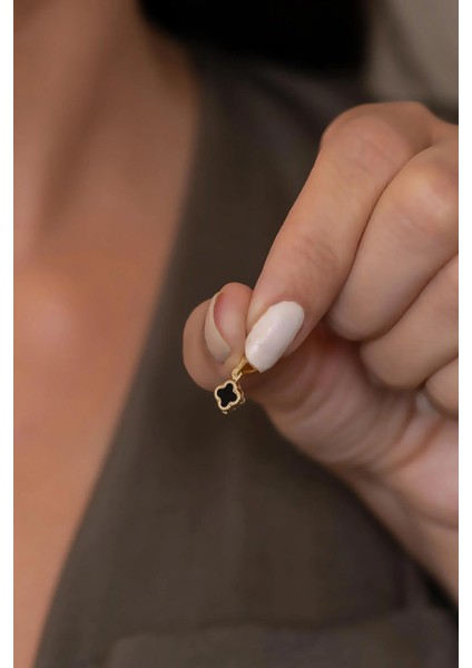 14 Ayar Altın Siyah Renkli Yonca Kolye Ucu modelleri