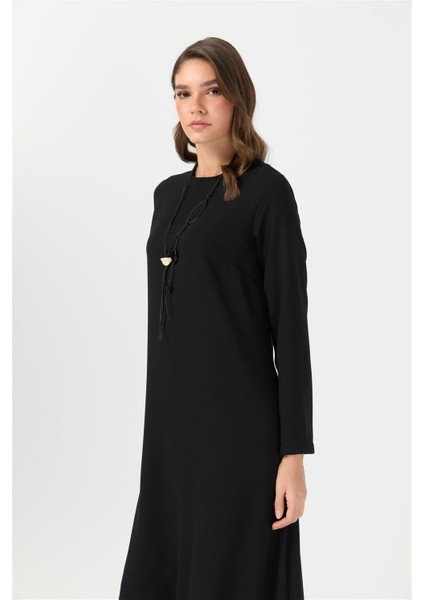 Rahat Kesim Kolyeli Elbise Siyah fiyatları