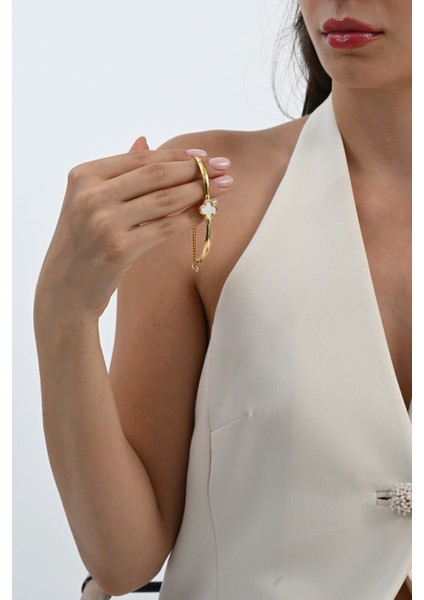 925 Ayar Gümüş Altın Yaldızlı Sedefli Yonca Modeli Asansörlü Bileklik SGTL13056BEYAZ fiyatları