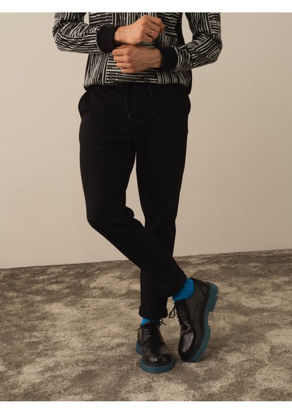 Erkek Siyah Pamuk Dokulu Slim Fit Jogger Pantolon fiyatları