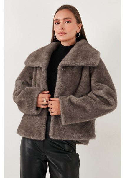 Oversize Fit Geniş Yaka Astarlı Kürk Bayan Kürk 497AFRA indirimleri