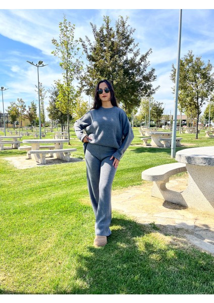 Bisiklet Yaka Oversize Triko Takım modelleri