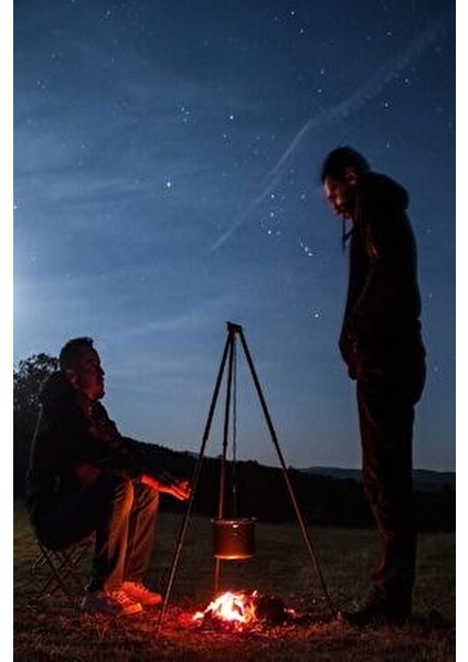 Campout Üç Ayaklı Metal Izgara Su Geçirmez Dayanıklı Tasarım Kamp İçin